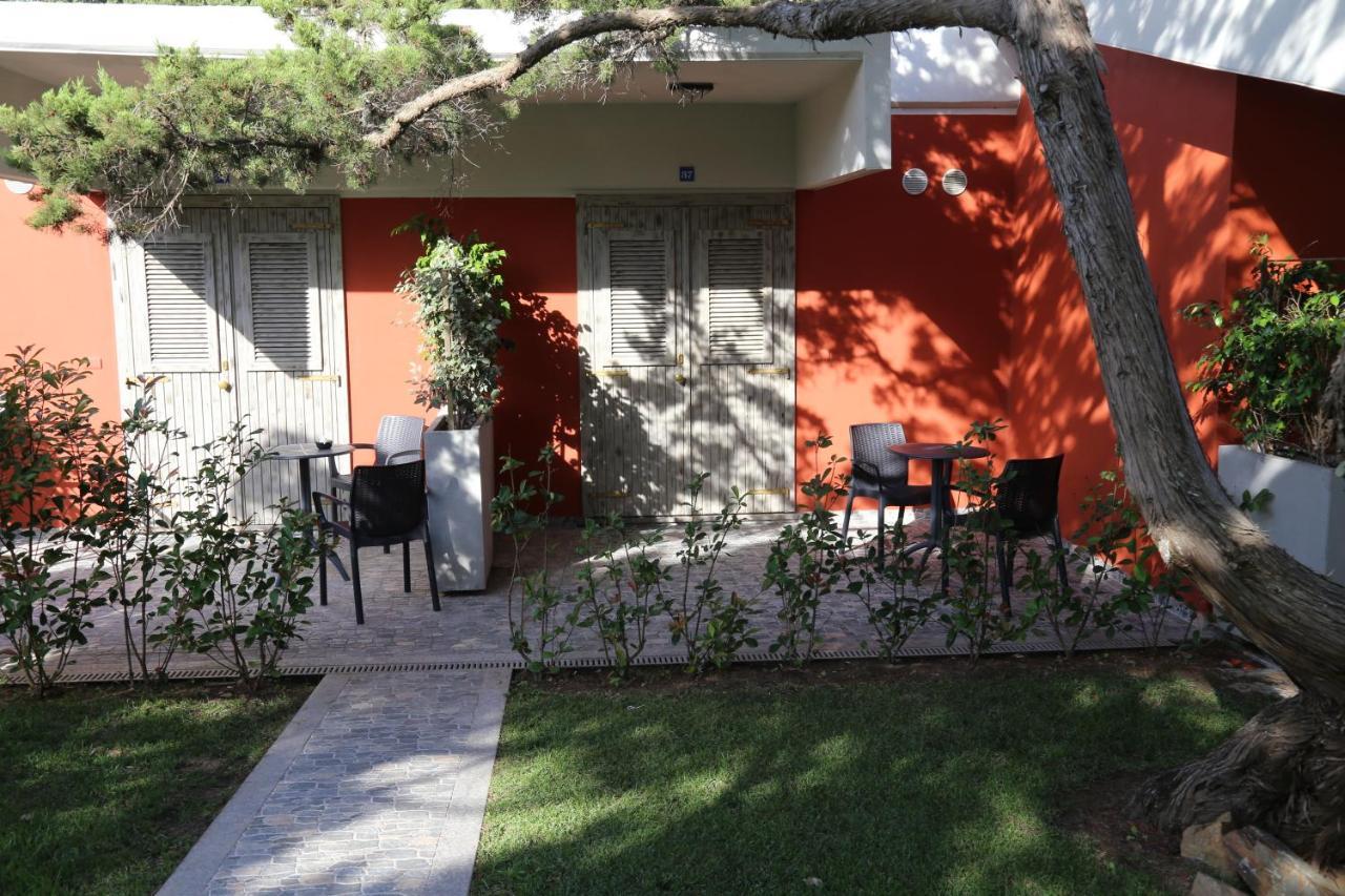 Club Esse Sporting Hotel Stintino Exterior photo